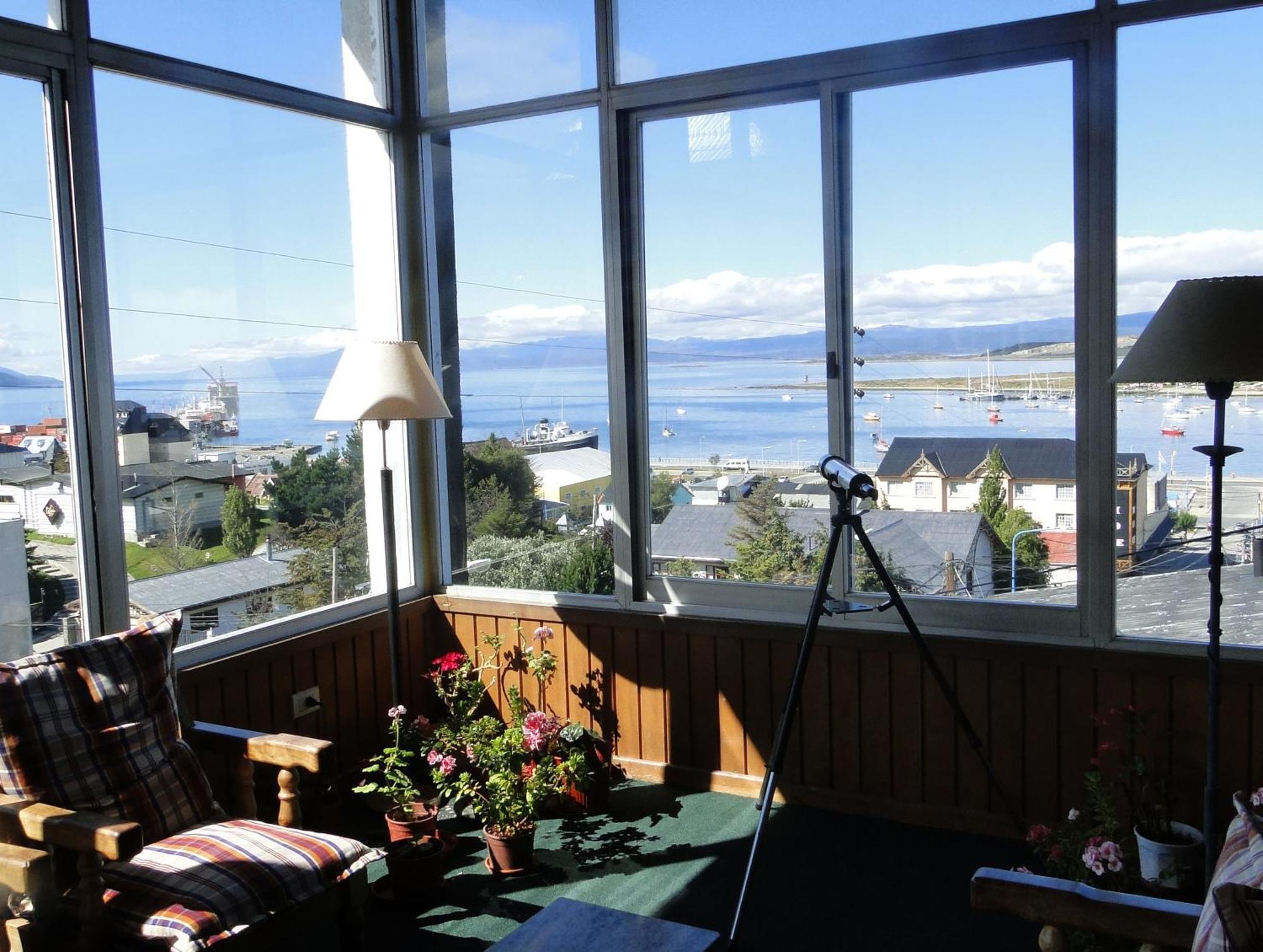 Hotel Mustapic Ushuaia Exterior photo